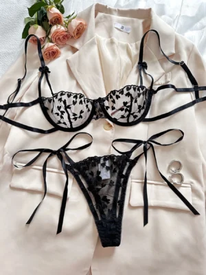 Sexy Bikini For Fine Women Heart-Shaped Embroidery